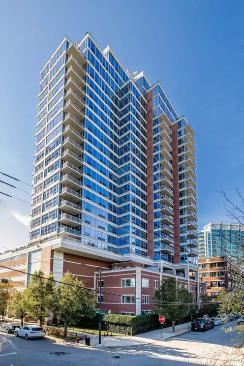 1600 S Prairie Ave #903, Chicago, IL 60616