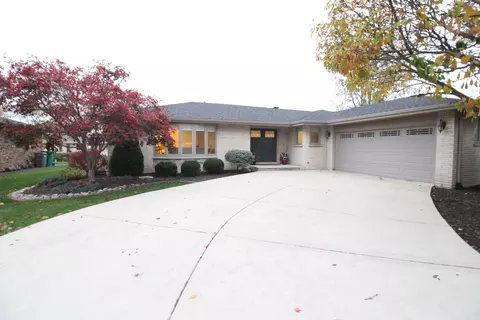13828 Maple Ave, Orland Park, IL 60462