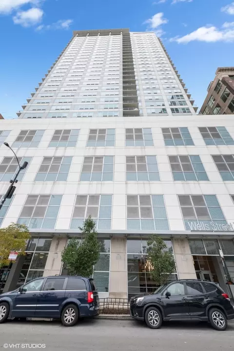 701 S Wells St #2206, Chicago, IL 60607
