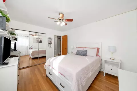 Bedroom - 117 E Armitage Ave, Addison, IL 60101 photo 7 of 8