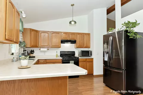 Kitchen - 210 Highbridge Trl, Mchenry, IL 60050 photo 1 of 5