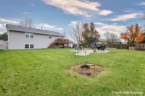 Exterior - 210 Highbridge Trl, Mchenry, IL 60050 photo 6 of 7