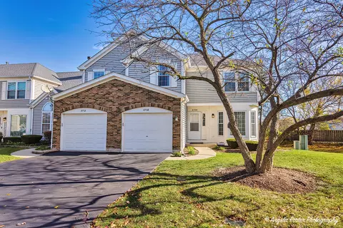 6708 Roanoake Ct, Gurnee, IL 60031