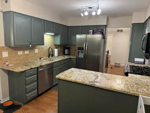 Kitchen - 535 Shagbark Dr, Elgin, IL 60123 photo 1 of 4