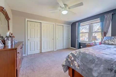 455 Sunset Dr, Elgin, IL 60123 photo 16