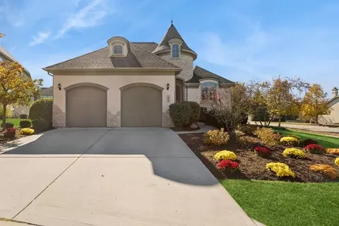 7923 Savoy Club Ct, Burr Ridge, IL 60527