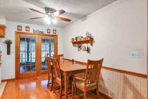 Dining - 407 Bluff St #407, Sidney, IL 61877 photo 1 of 2