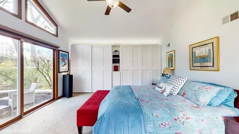 Bedroom - 1925 Maple Pl, Riverwoods, IL 60015 photo 3 of 10