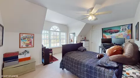 Bedroom - 1925 Maple Pl, Riverwoods, IL 60015 photo 5 of 10