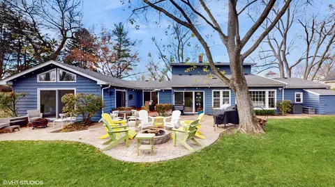 Exterior - 1925 Maple Pl, Riverwoods, IL 60015 photo 5 of 15
