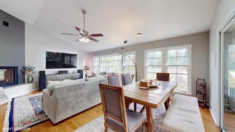 Dining - 1925 Maple Pl, Riverwoods, IL 60015 photo 3 of 6