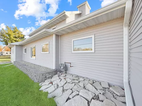 802 S 16th Ave, Freeport, IL 61032 photo 26