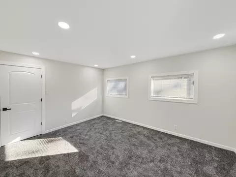 802 S 16th Ave, Freeport, IL 61032 photo 13