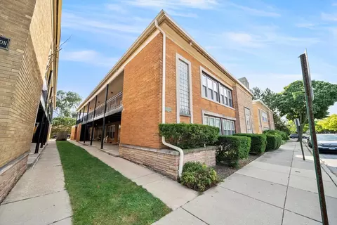 7221 Division St #10, River Forest, IL 60305