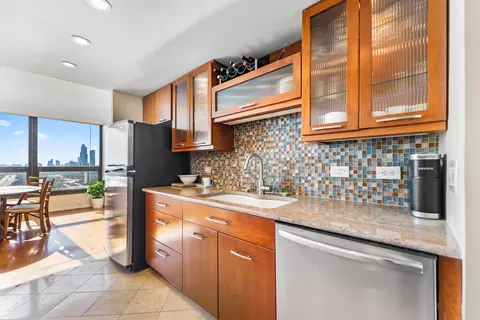 360 E Randolph St #2102, Chicago, IL 60601 photo 4