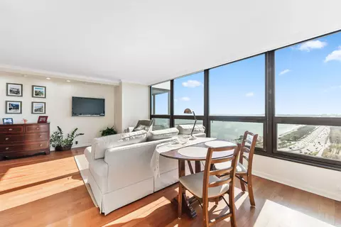 360 E Randolph St #2102, Chicago, IL 60601 photo 11