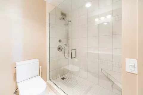 360 E Randolph St #2102, Chicago, IL 60601 photo 25