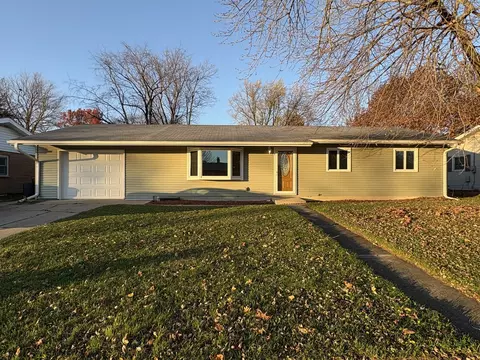 411 Phyllis Ave, Rochelle, IL 61068