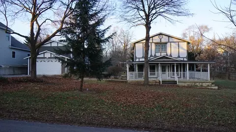 28864 W Bloners Dr, Cary, IL 60013