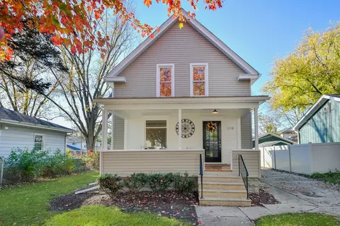 119 S 13th St, Saint Charles, IL 60174