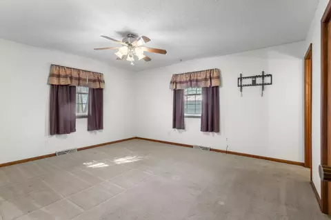 333 E Fremont St, Bement, IL 61813 photo 19