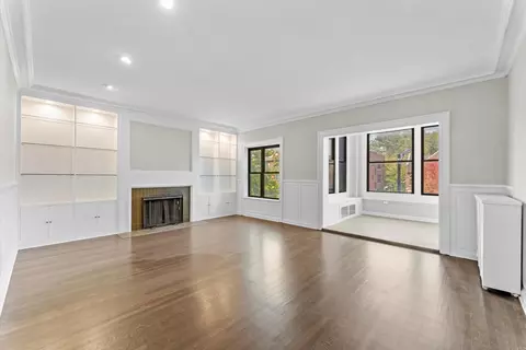 1015 E Hyde Park Blvd #2, Chicago, IL 60615 photo 2