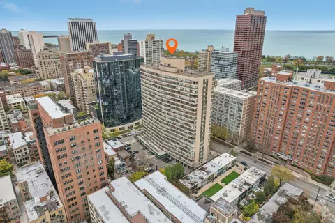 2930 N Sheridan Rd #1503, Chicago, IL 60657