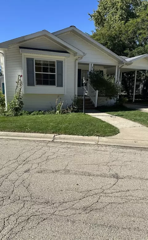 1086 Lake Terrace Rd, Elgin, IL 60123