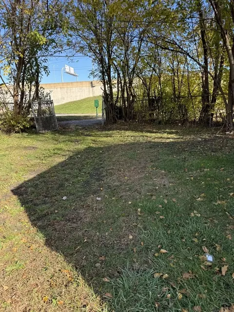 Exterior - 2716 E 92nd St, Chicago, IL 60617 photo 2 of 2