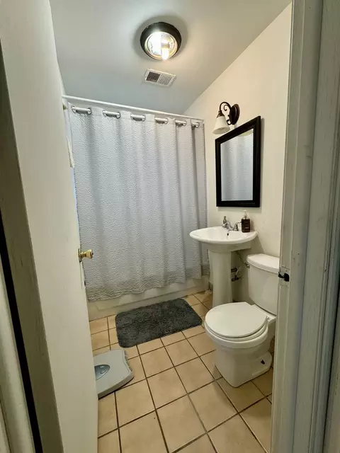 Bath - 2716 E 92nd St, Chicago, IL 60617 photo 3 of 3