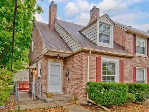 320 Graceland Ave, Des Plaines, IL 60016