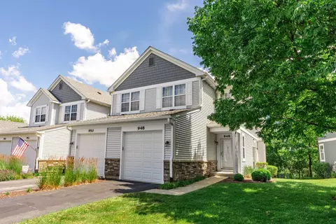 Exterior - 948 Genesee Dr, Naperville, IL 60563 photo 2 of 4