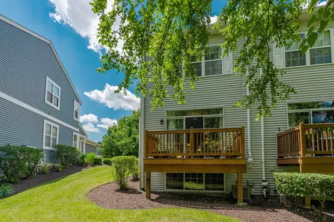 Exterior - 948 Genesee Dr, Naperville, IL 60563 photo 4 of 4