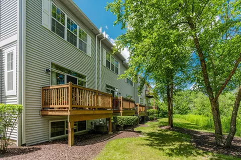 Exterior - 948 Genesee Dr, Naperville, IL 60563 photo 3 of 4