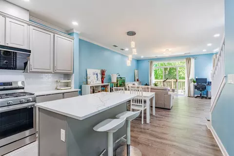 Kitchen - 948 Genesee Dr, Naperville, IL 60563 photo 1 of 4