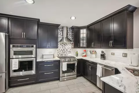 3131 Reflection Dr, Naperville, IL 60564 photo 5