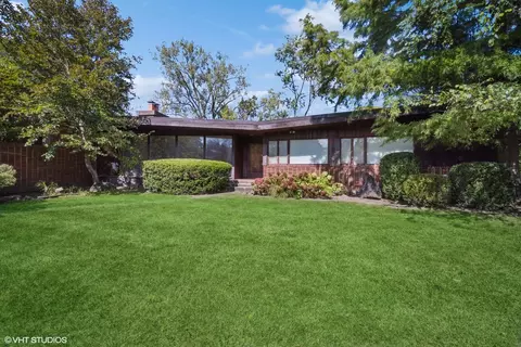 800 Edgewood Ln, Glenview, IL 60025