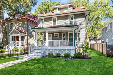 1222 Lake Ave, Wilmette, IL 60091