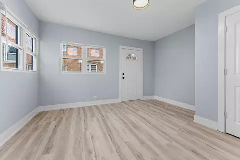 2004 E 78th St, Chicago, IL 60649 photo 19
