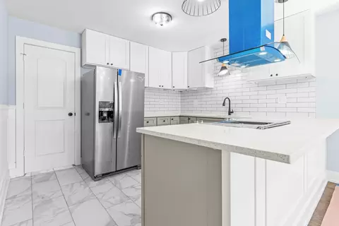 2004 E 78th St, Chicago, IL 60649 photo 16