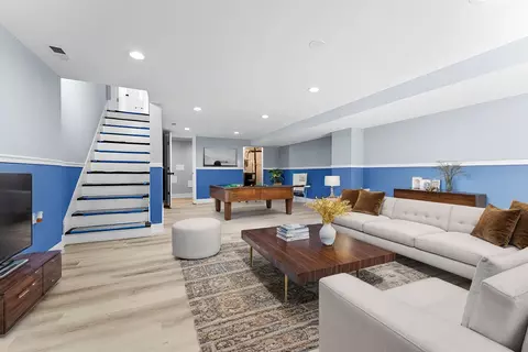 2004 E 78th St, Chicago, IL 60649 photo 3