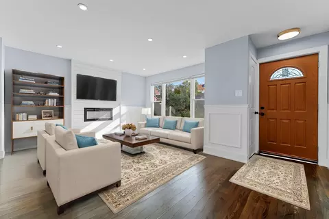 2004 E 78th St, Chicago, IL 60649 photo 4