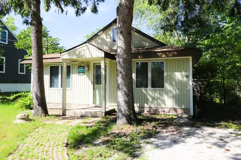 42388 N Willow St, Antioch, IL 60002