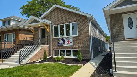 8237 S Fairfield Ave, Chicago, IL 60652