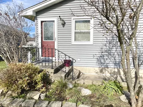 Exterior - 902 Bern St, Spring Valley, IL 61362 photo 3 of 8