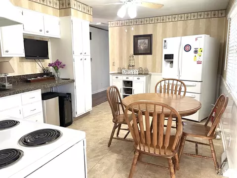 Kitchen - 902 Bern St, Spring Valley, IL 61362 photo 3 of 6