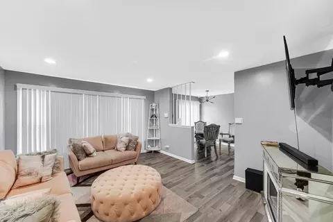 9555 S Dobson Ave, Chicago, IL 60628 photo 5