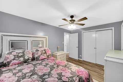 9555 S Dobson Ave, Chicago, IL 60628 photo 11