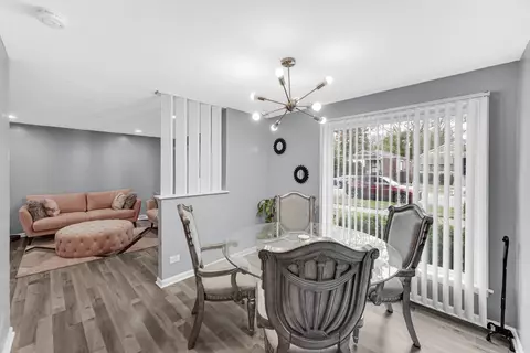 9555 S Dobson Ave, Chicago, IL 60628 photo 8