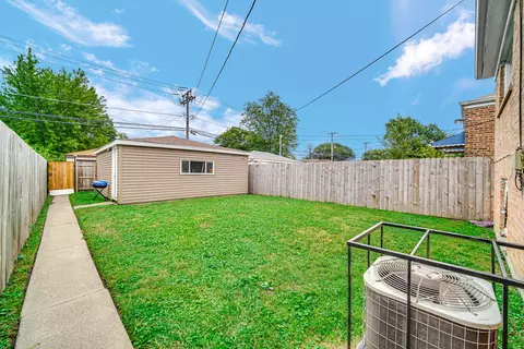9555 S Dobson Ave, Chicago, IL 60628 photo 17